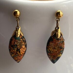 Vintage foiled Gold and Black Leaf 🍂 pierced Earrings
